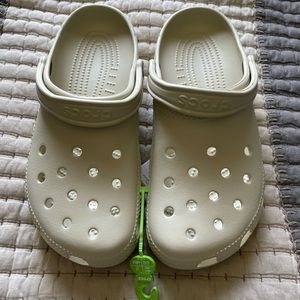 NWT MENS COROCS SIZE 9